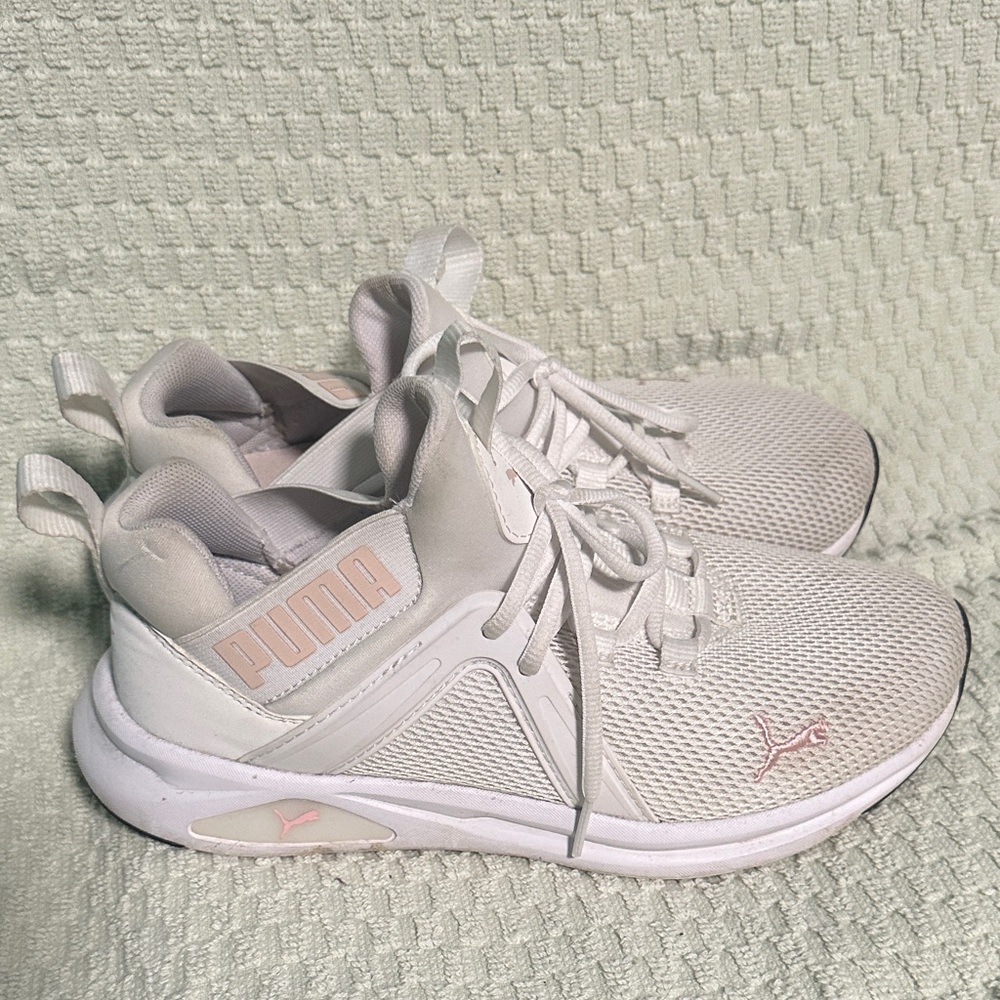 PUMA Women's White and Pink Sneakers